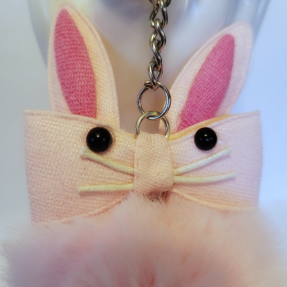 ❄️Bunny Faux Fur Keychain - Picture 2 of 5